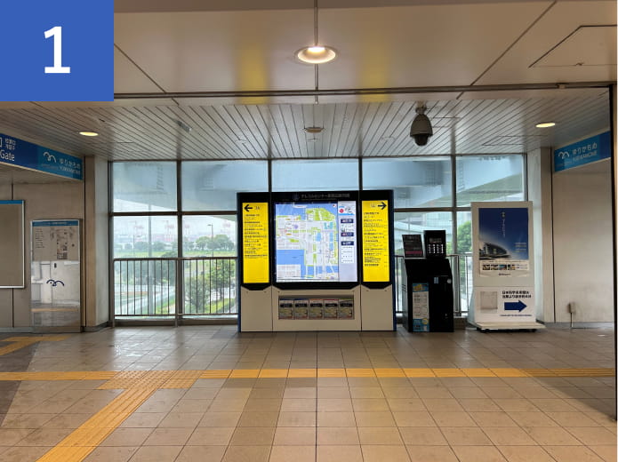 テレコムセンター駅改札を出ます。